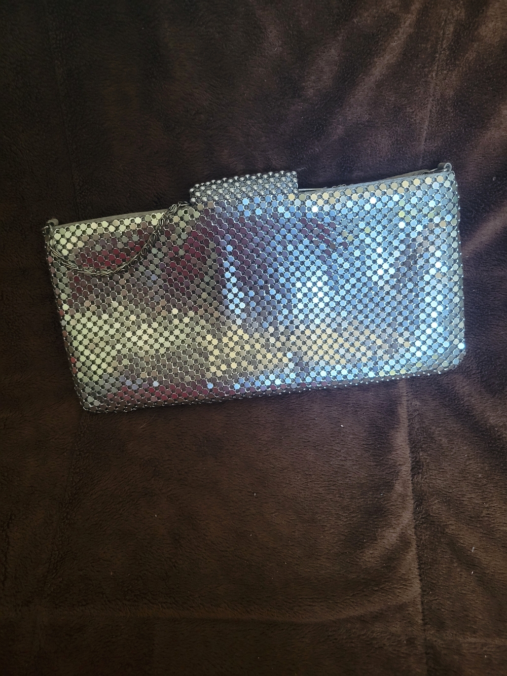 Source Unknown Shimmering Silver Mesh Clutch - Picture 2 of 5